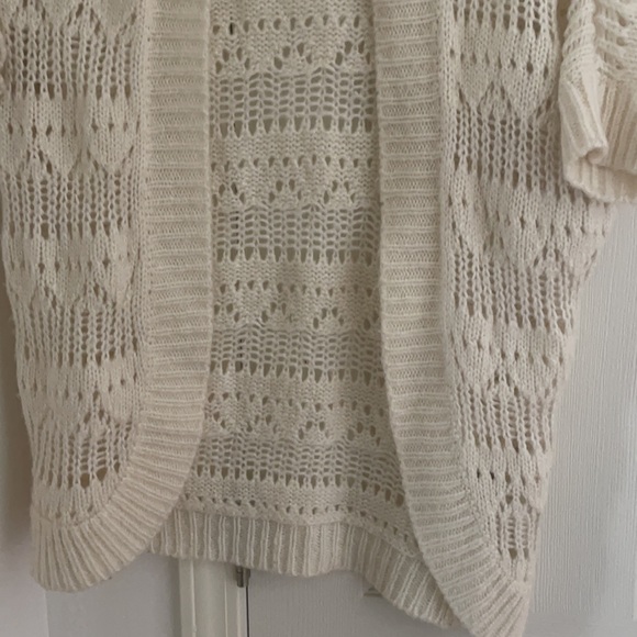 Maurices sweater - Picture 2 of 4